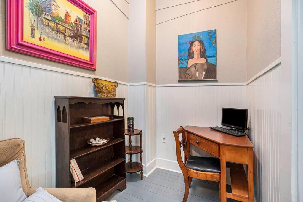 Beachy Bungalow! 2Bd, King Bed Galveston Exteriér fotografie