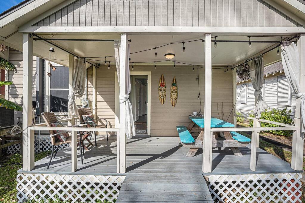 Beachy Bungalow! 2Bd, King Bed Galveston Exteriér fotografie
