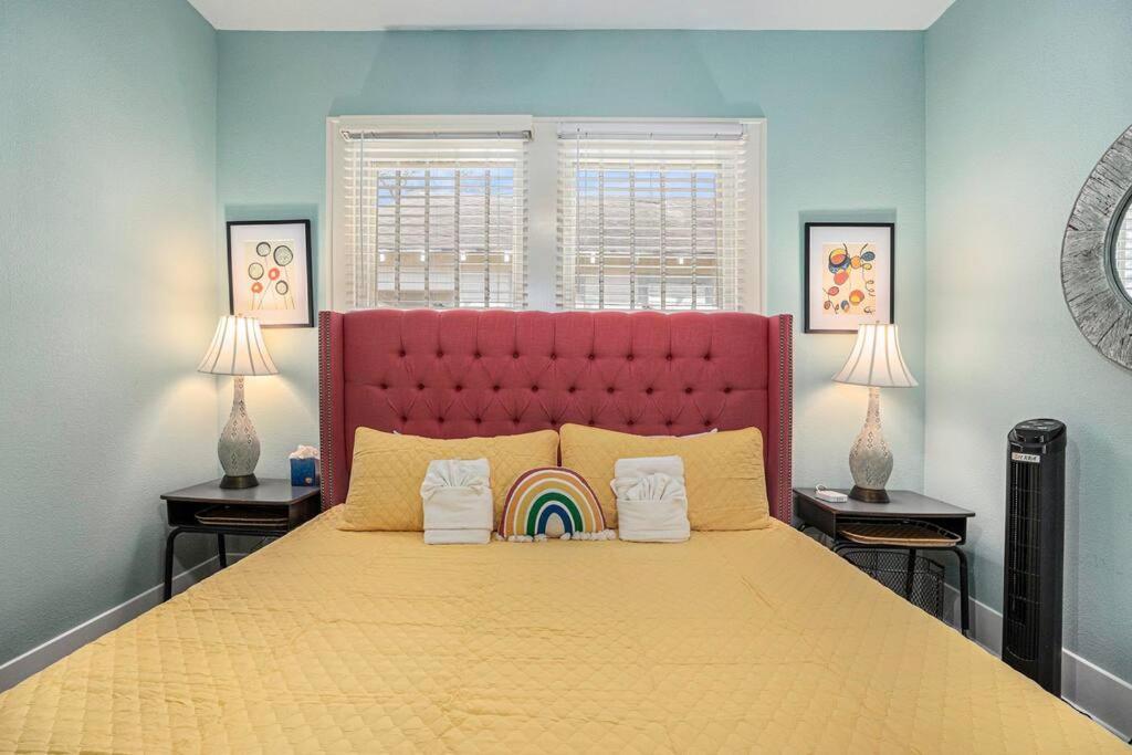 Beachy Bungalow! 2Bd, King Bed Galveston Exteriér fotografie